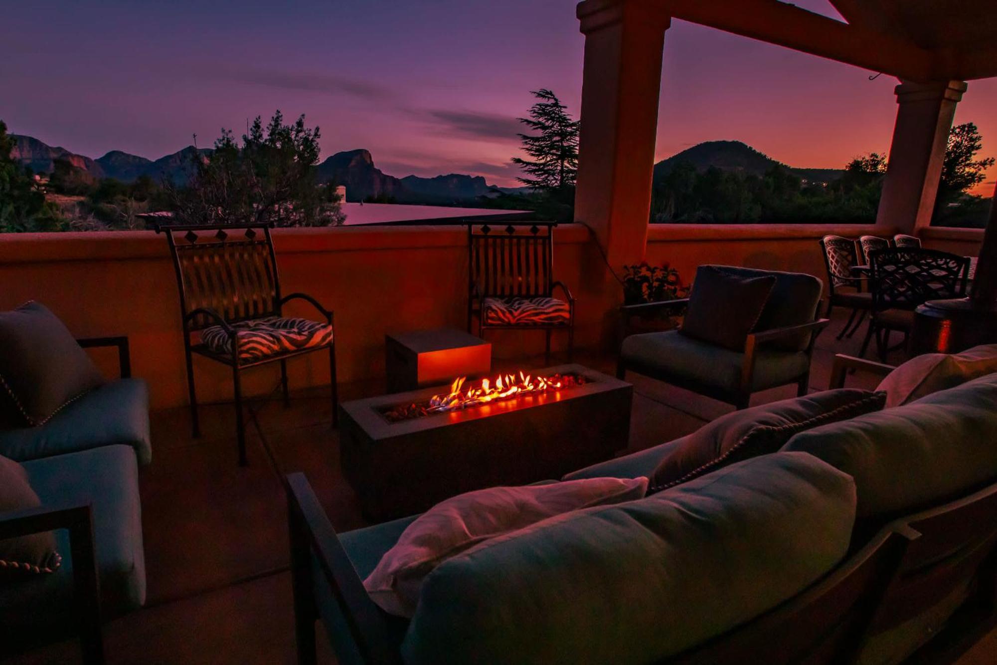5 Bed 3 Bath Uptown Sedona-Game Room-Sauna-Cold Plunge-Jacuzzi-Gym 외부 사진