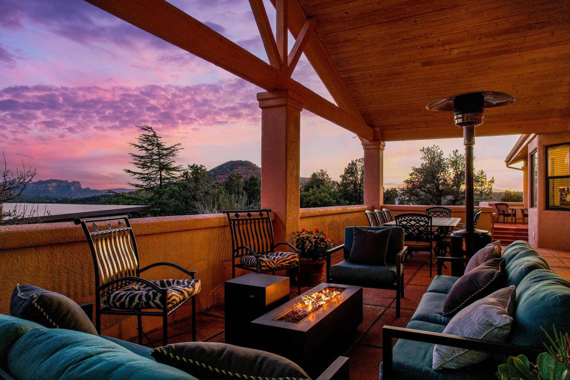 5 Bed 3 Bath Uptown Sedona-Game Room-Sauna-Cold Plunge-Jacuzzi-Gym 외부 사진